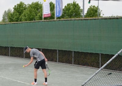 Arthur van der Kooij speelt zijn eerste internationale Tennis Toernooi