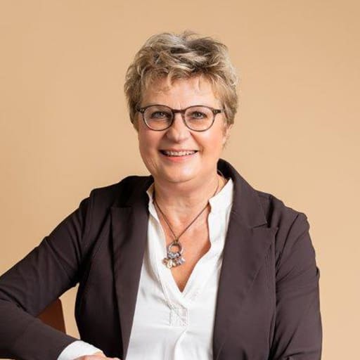 Annette van der Kooy
